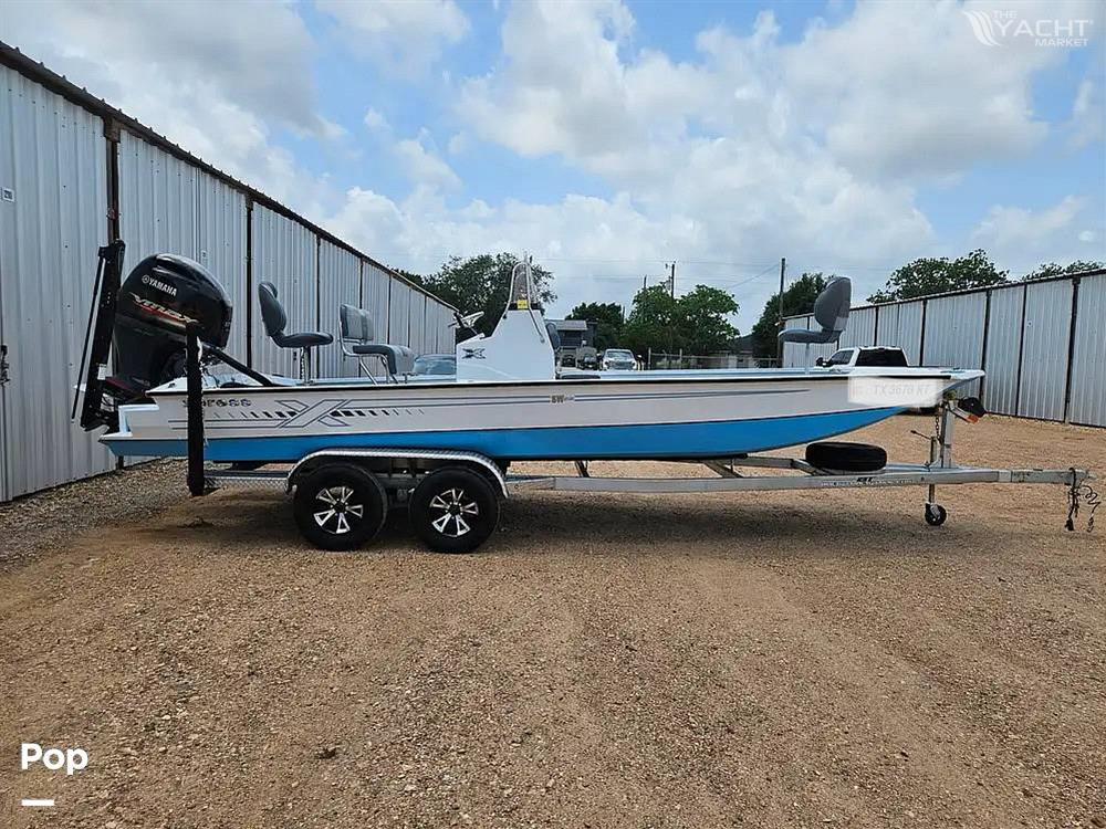 Xpress 22 SW Series - Starboard Side