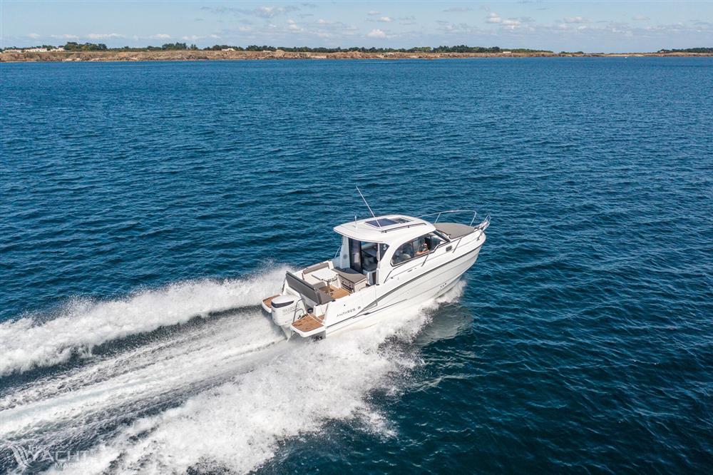 Beneteau Antares 8