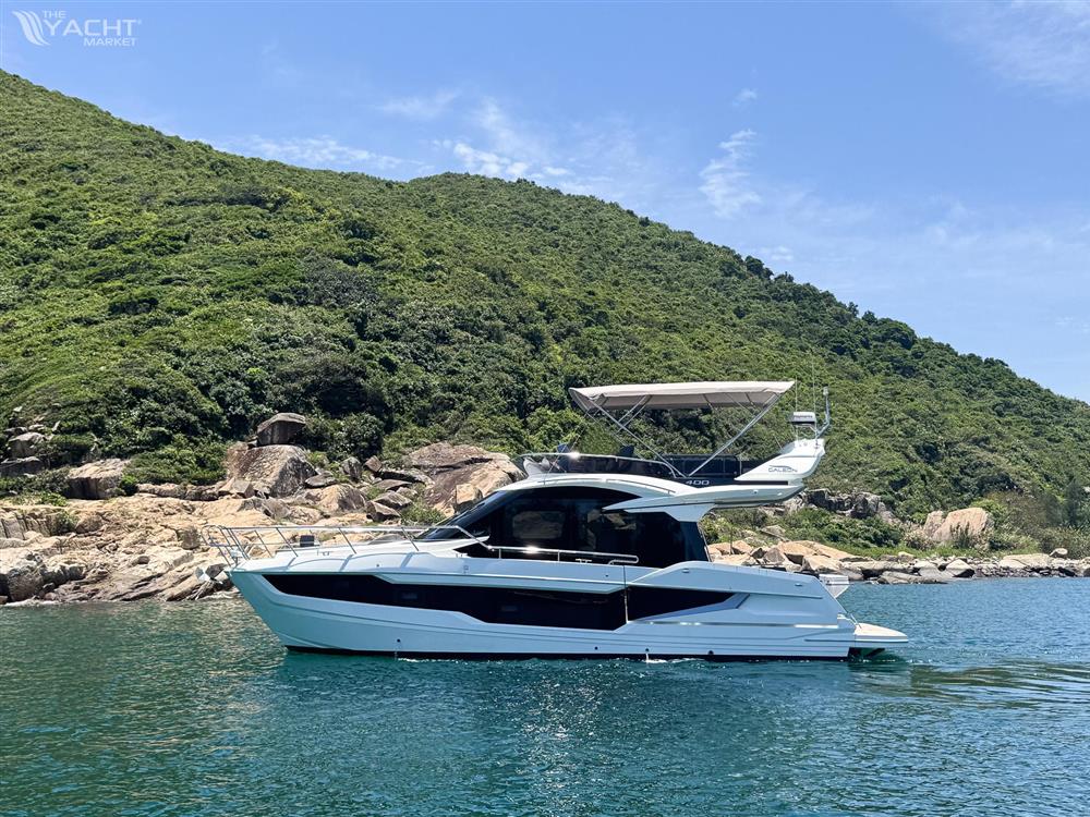 Galeon 400 Fly