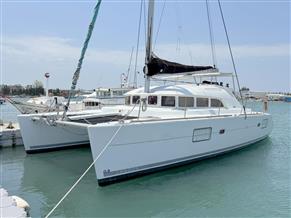 Lagoon 380