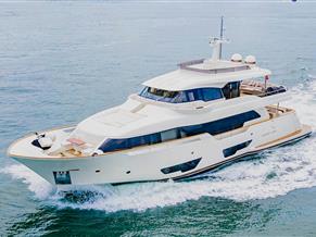 Custom Line Navetta 28