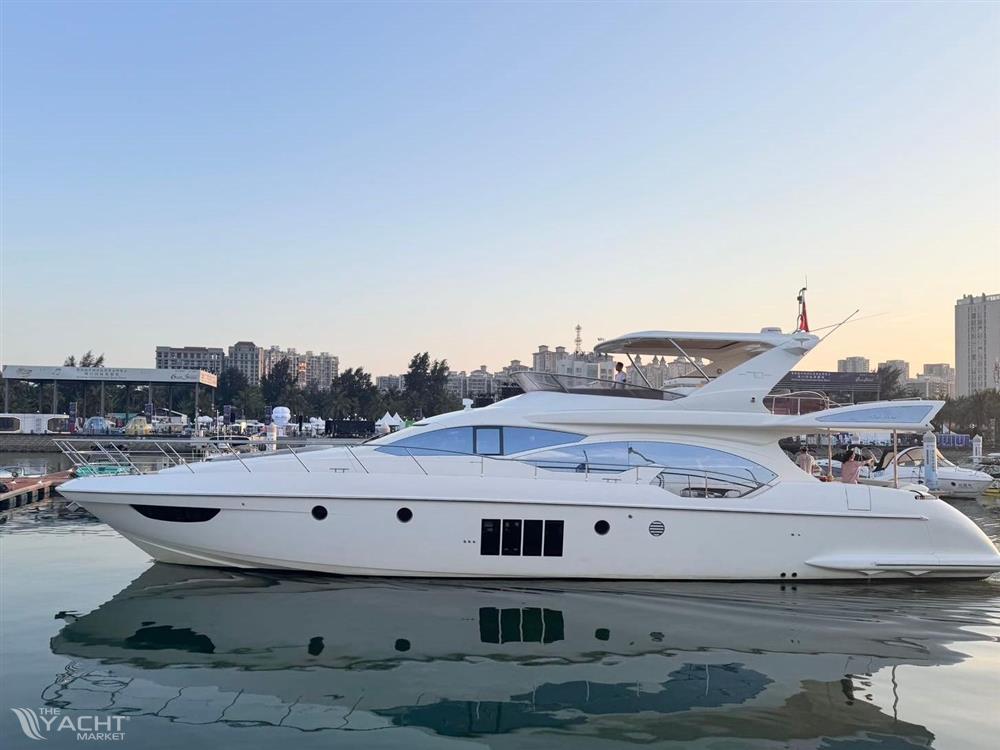 Azimut 70