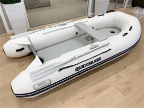 Quicksilver 300 AIRDECK