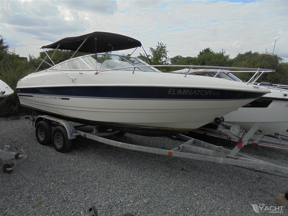 Bayliner Capri 22
