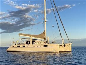 Catana 582