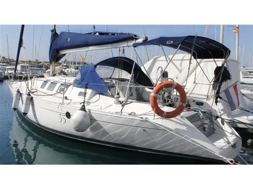 Beneteau First 35 S5