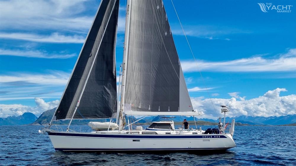 Hallberg-Rassy 55