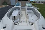 Sea Ray 240 Sundeck - 2009 Sea Ray 240 Sundeck - Photo #5