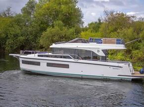 Delphia 11 Flylounge