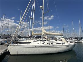 Hanse 371