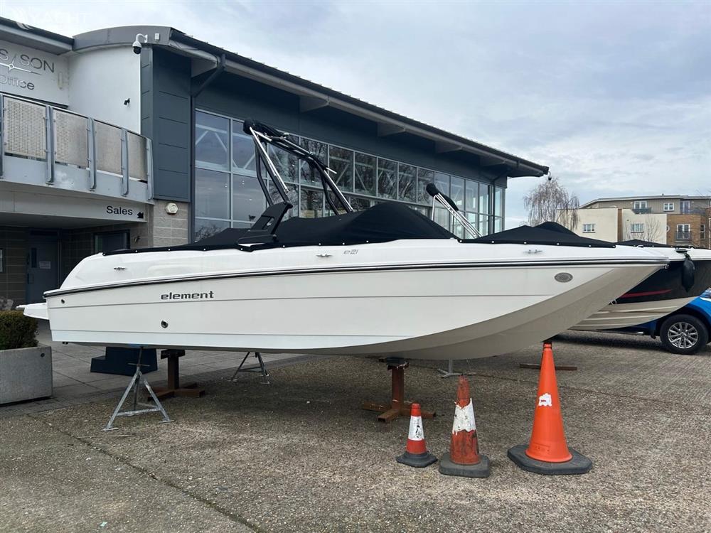 Bayliner Element E21