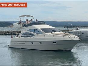 AZIMUT 42