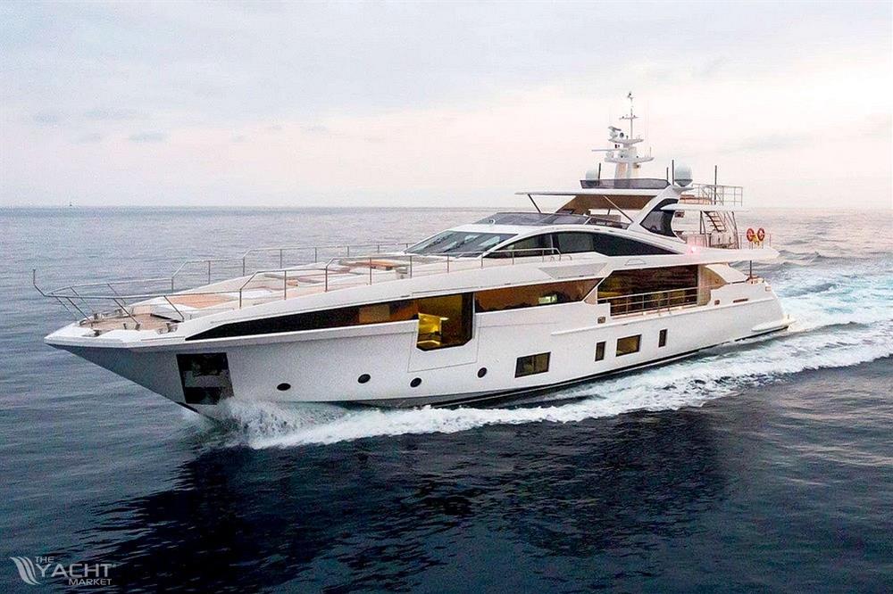 AZIMUT 115 Grande