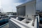 Fairline Squadron 42 - 7 - Flybridge Wet Bar