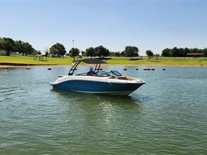 Sea Ray 230 SPX
