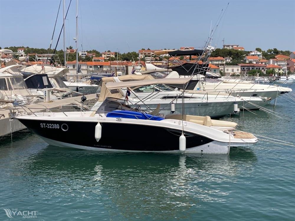 SESSA 27 KEY LARGO - VOLVO PENTA V8