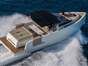De Antonio Yachts D34