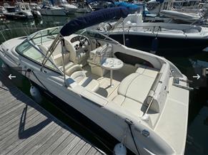 Sea Ray 215 Weekender