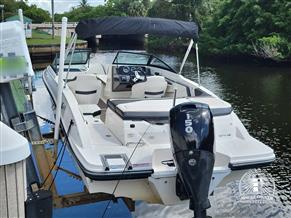 Sea Ray SPX210