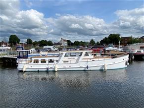 Trawler Style Ex- Working Boat