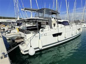 Fountaine Pajot Astrea 42