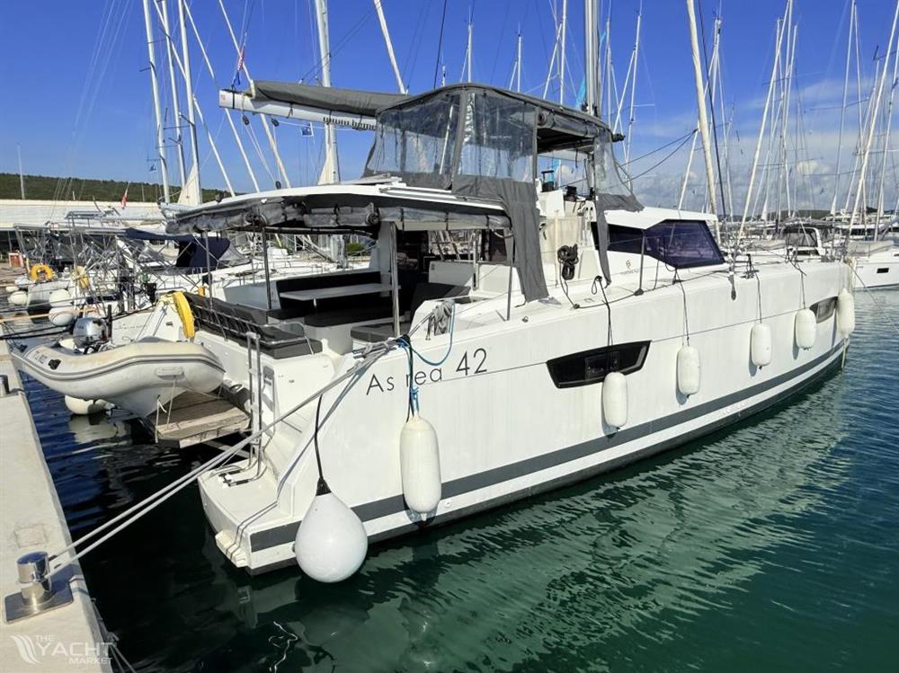 Fountaine Pajot Astrea 42