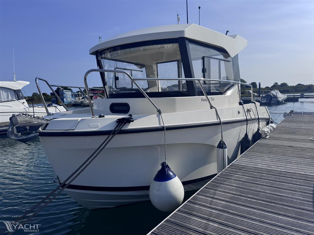 Quicksilver 625 Pilothouse
