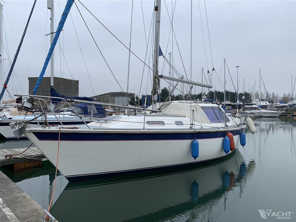 Westerly Riviera 35 - Westerly Riviera 35 - Alongside