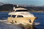 CUSTOM LINE 26 M Navetta