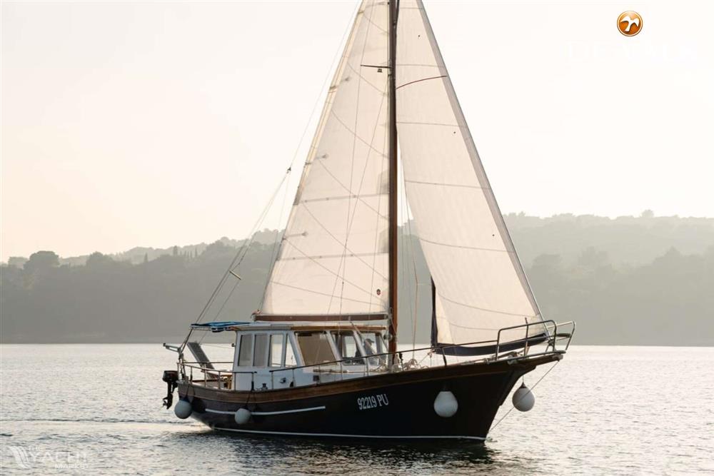 Custom Built Houseboat luxe motor - Picture 1