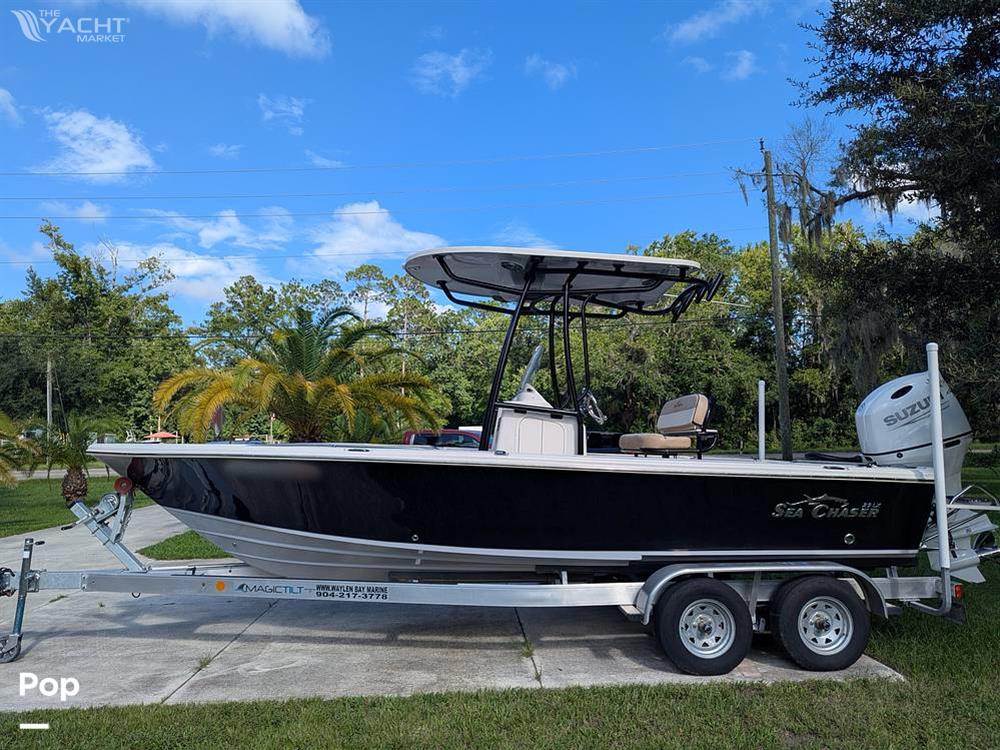 Sea Chaser 23LX - Like New
