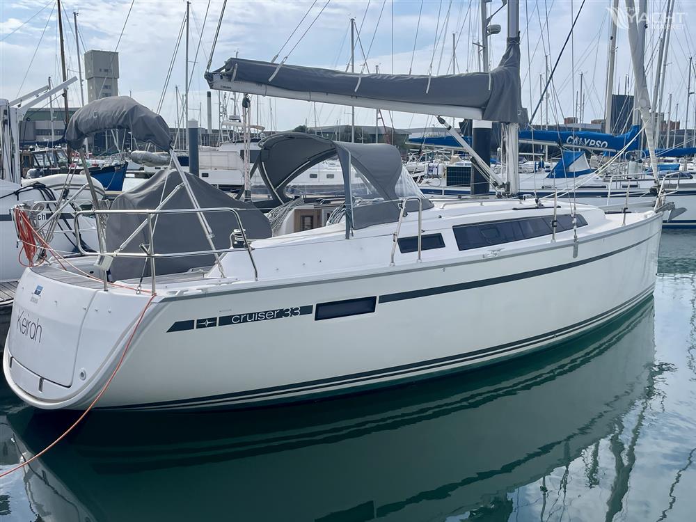 Bavaria Cruiser 33 - 2015 Bavaria Cruiser 33 1