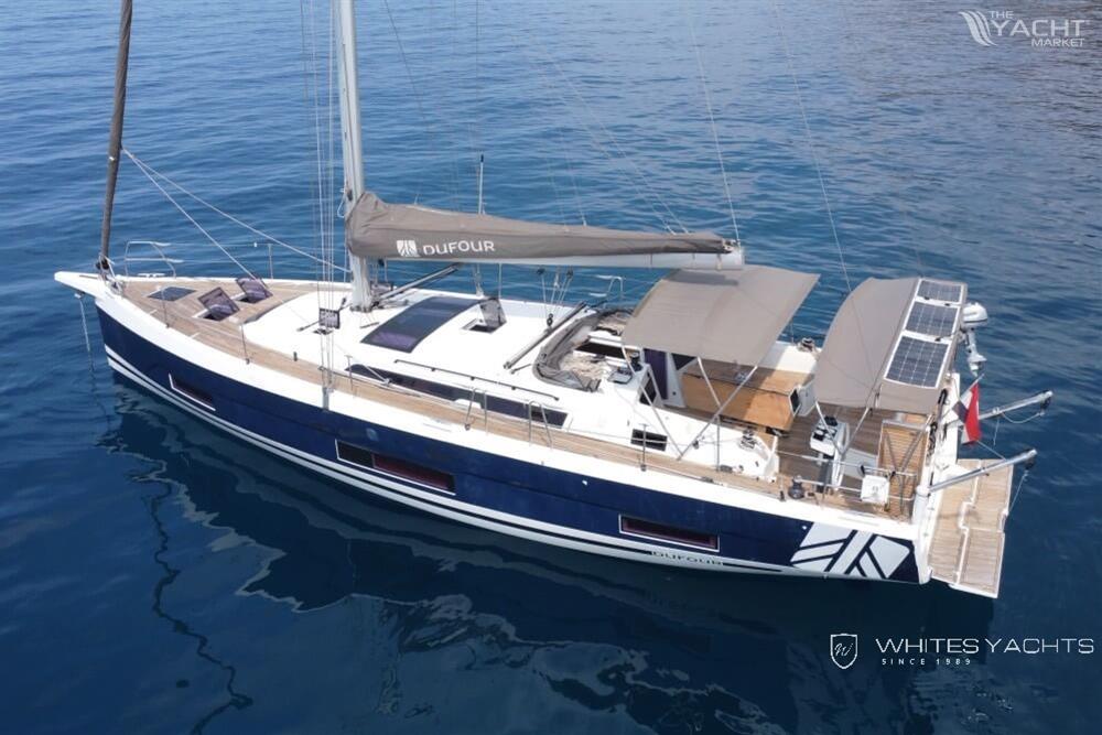 Dufour 470 - Dufour 470 - view port side