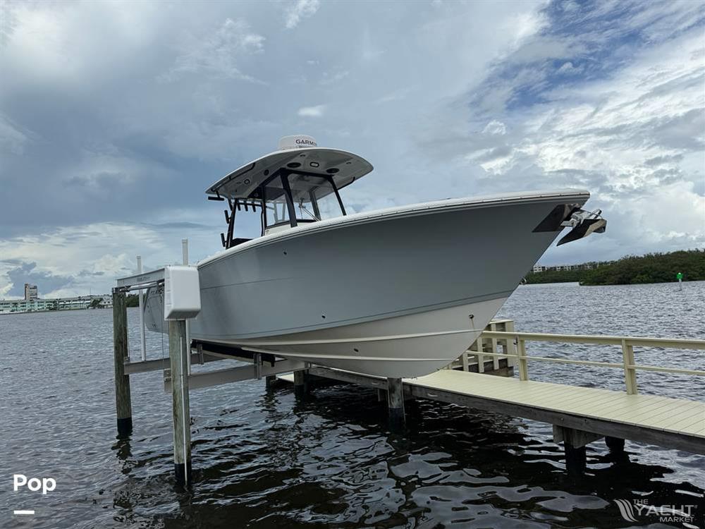 Cobia 301 CC - 2018 Cobia 301 CC - Photo #1