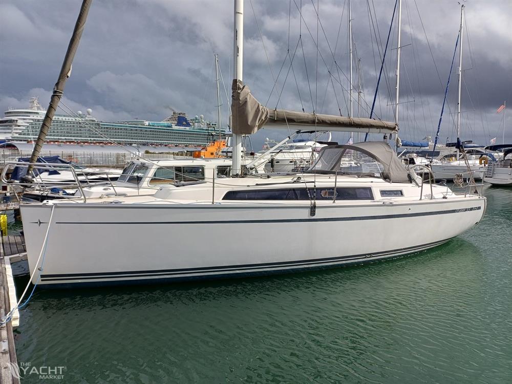 Bavaria Cruiser 33 - 2015 Bavaria Cruiser 33 1