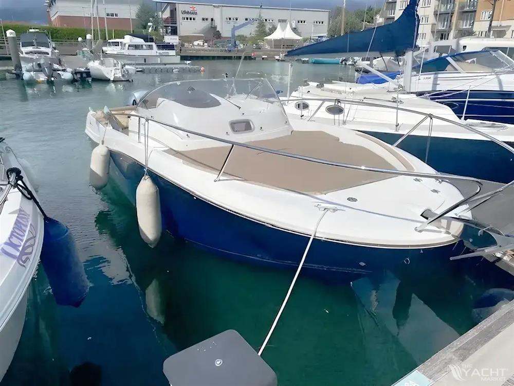 Jeanneau Cap Camarat 7.5 WA