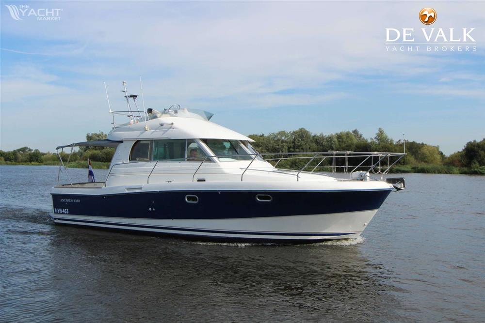 Beneteau Antares 10.80 - Picture 1