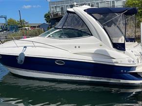 Cruisers Yachts 300 Express