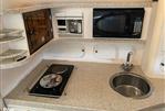 Rinker Fiesta Vee 340 - Galley