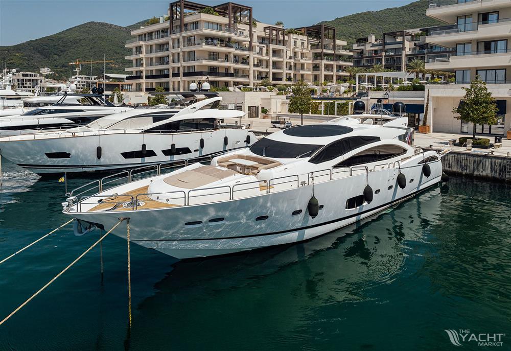 Sunseeker Predator 92 - 0 - Main