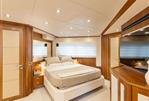 Sunseeker Predator 92 - 24 - Master Cabin