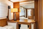 Sunseeker Predator 92 - 27 - Master Cabin