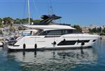 Ferretti Yachts 670