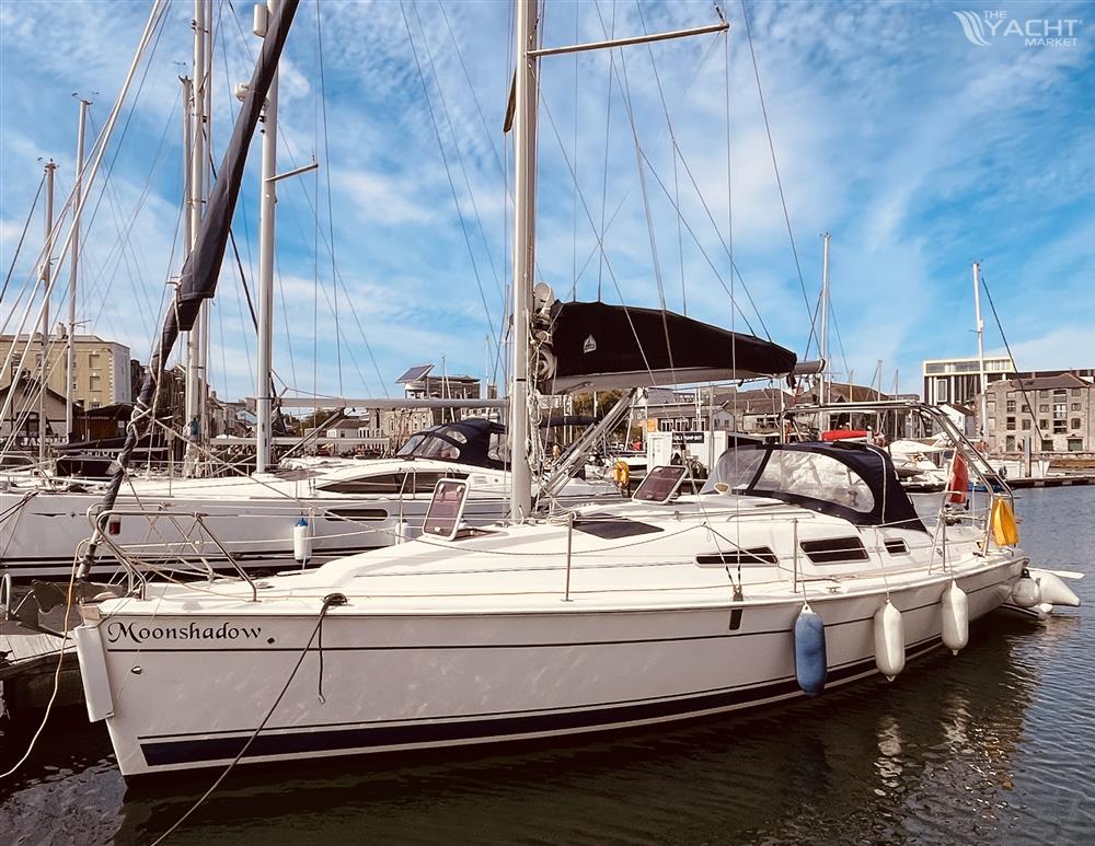 Hunter Legend 33 Twin Keel
