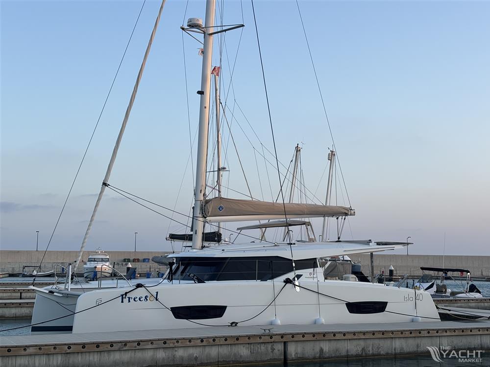 Fountaine Pajot Isla 40