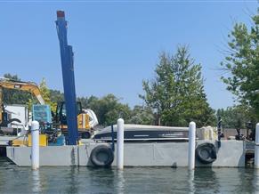 1984/2016 30' x 15' x 4' Spud Deck Barge