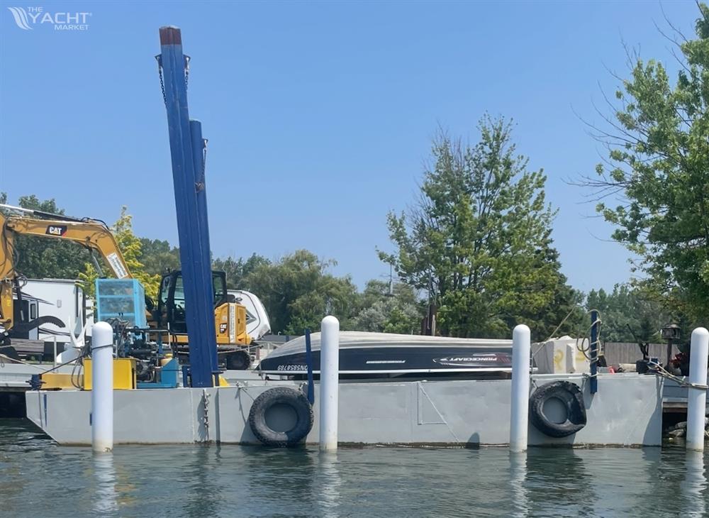 1984/2016 30&#39; x 15&#39; x 4&#39; Spud Deck Barge