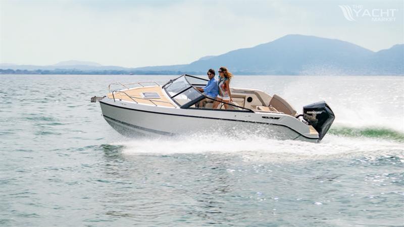 QUICKSILVER ACTIV 675 CRUISER