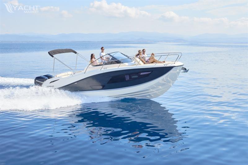 QUICKSILVER ACTIV 875 SUNDECK
