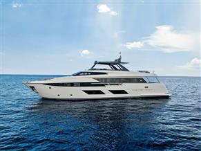 Ferretti Yachts 920